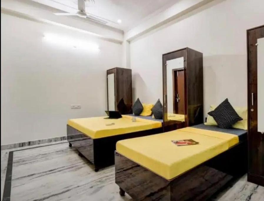 Hotel Deep Residency New Delhi